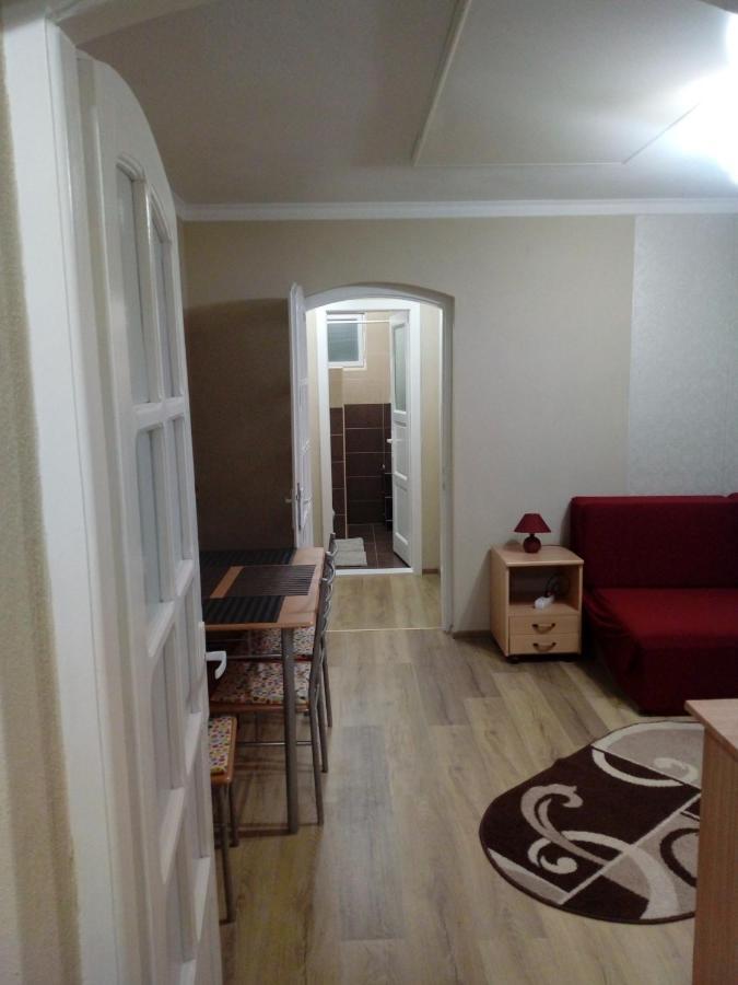 Kiraly Apartman Gheorgheni  Buitenkant foto