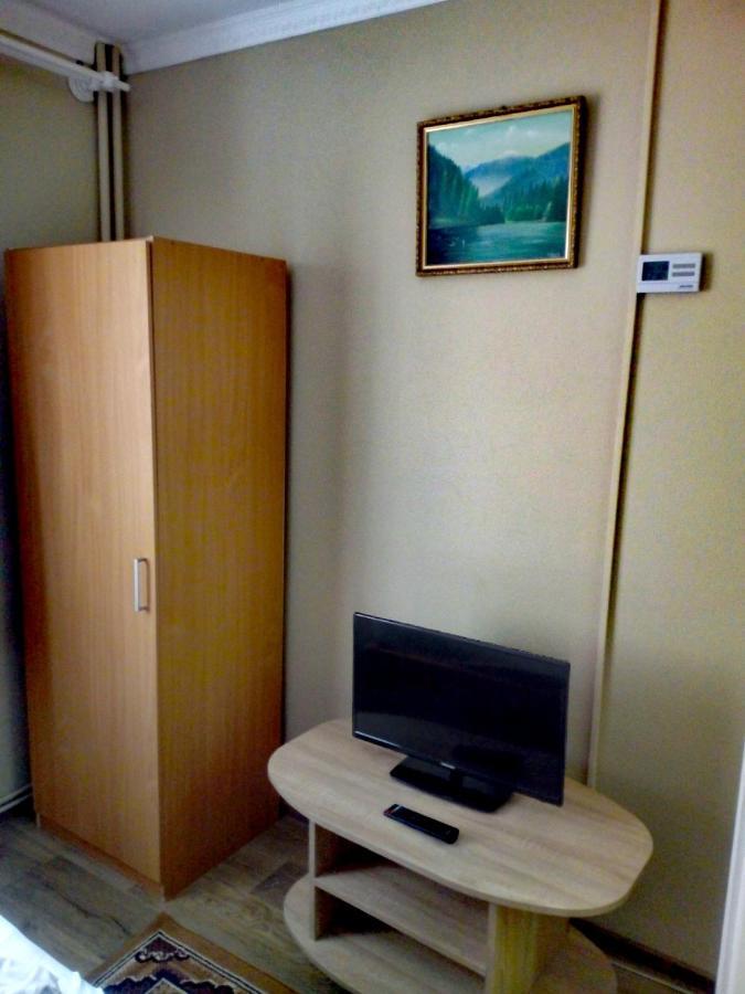 Kiraly Apartman Gheorgheni  Buitenkant foto