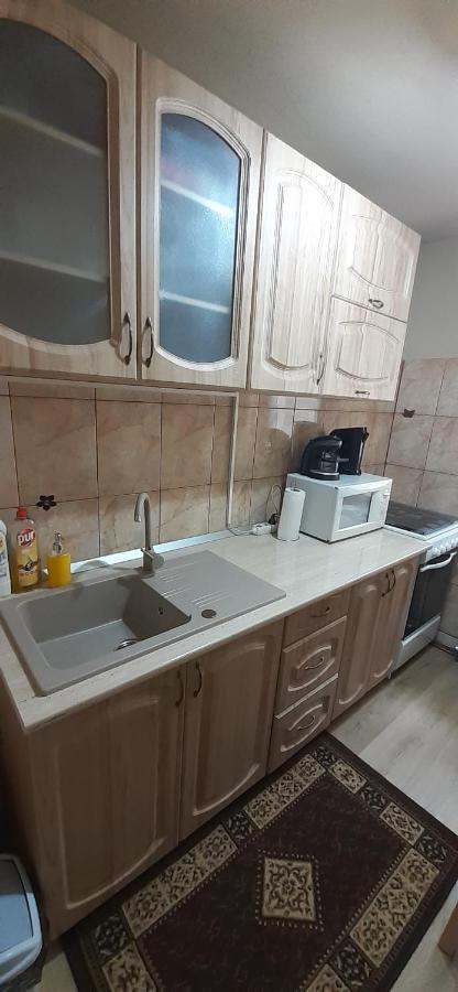 Kiraly Apartman Gheorgheni  Buitenkant foto